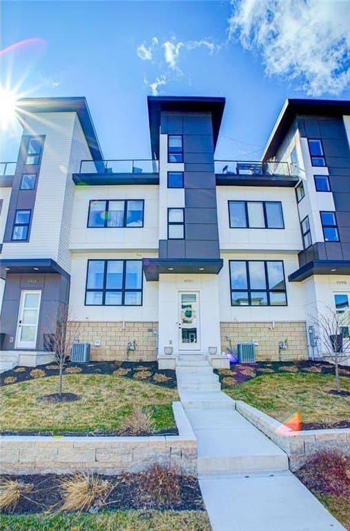 3 bedroom townhouse for sale at 4992 161st St W Lakeville 55044 - $537,600