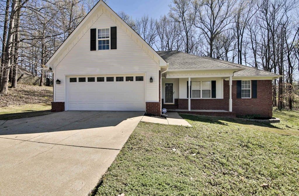3 bedroom house for sale at 366 Kings Dr Atoka - $330,000