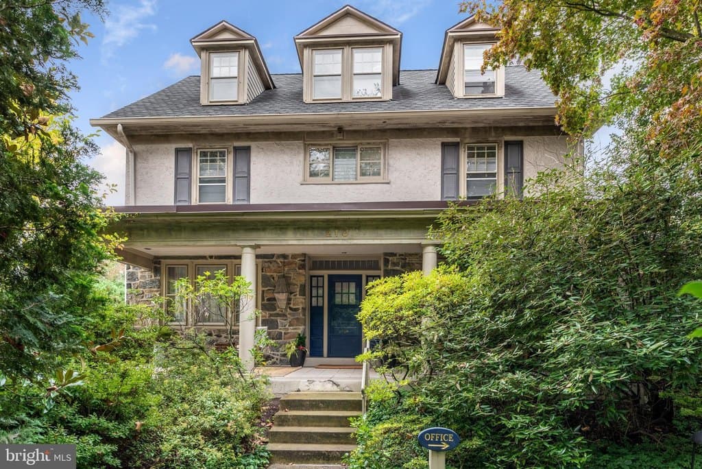 6 bedroom house for sale at 210 Kent Rd Ardmore - $1,375,000