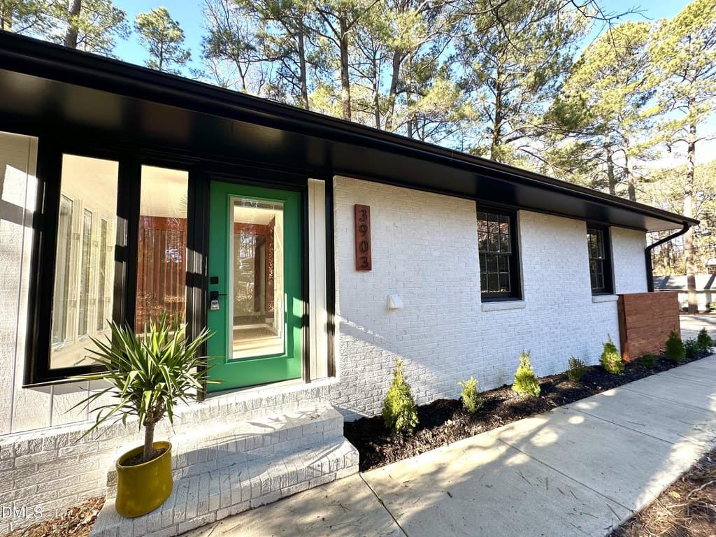 4 bedroom house for sale at 3903 Kelly Dr Durham - $689,000