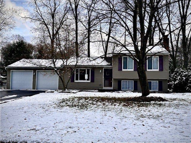 3 bedroom house for sale at 7666 Micawber Rd NE Howland Center 44484 - $225,000