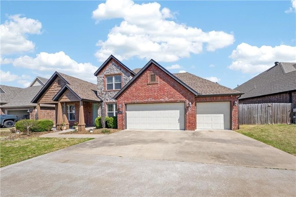 5 bedroom house for sale at 1008 Vista Bell Dr Cave Springs - $699,500