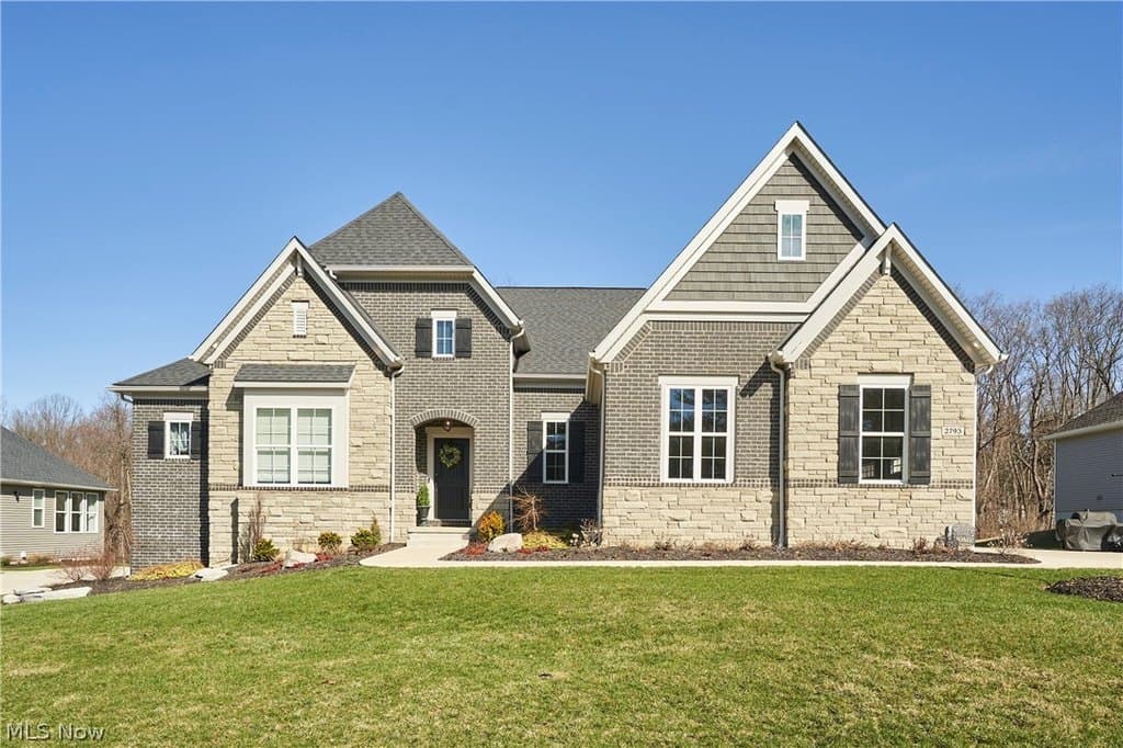 3 bedroom house for sale at 2793 Galway Dr Brunswick 44212 - $899,000