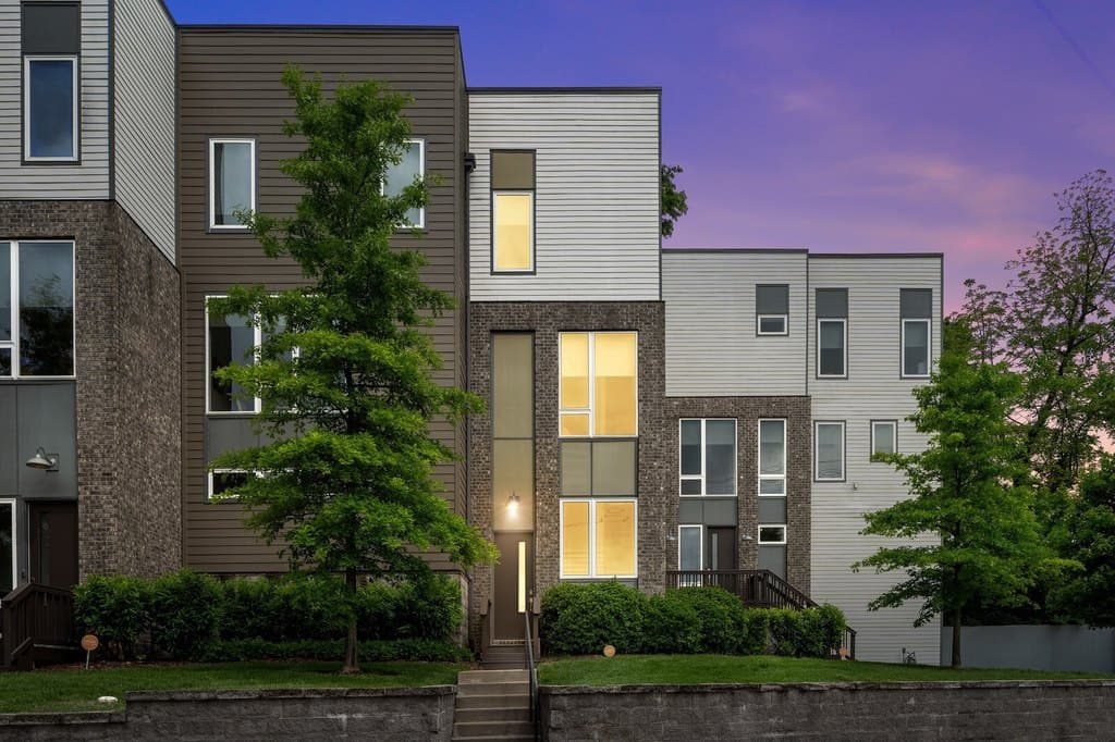 3 bedroom townhouse for sale at 2709 Biloxi Ave Berry Hill - $619,500