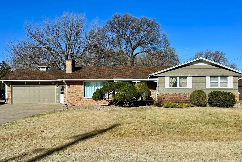 4 bedroom house for sale at 314 Central Ave Kearney 68847 - $369,500