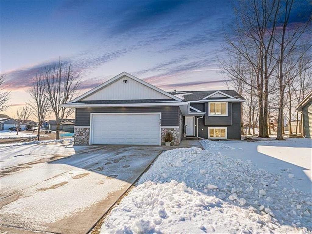 4 bedroom house for sale at 320 Bluebill St Baldwin - $364,900