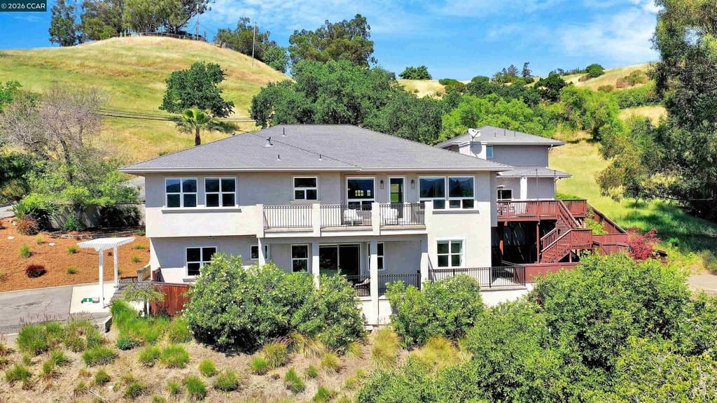 4 bedroom house for sale at 1100 Dunsyre Dr Acalanes Ridge - $2,295,000