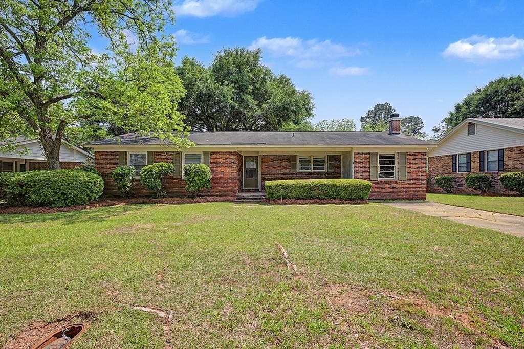 3 bedroom house for sale at 2306 Pembroke Dr Albany - $149,900