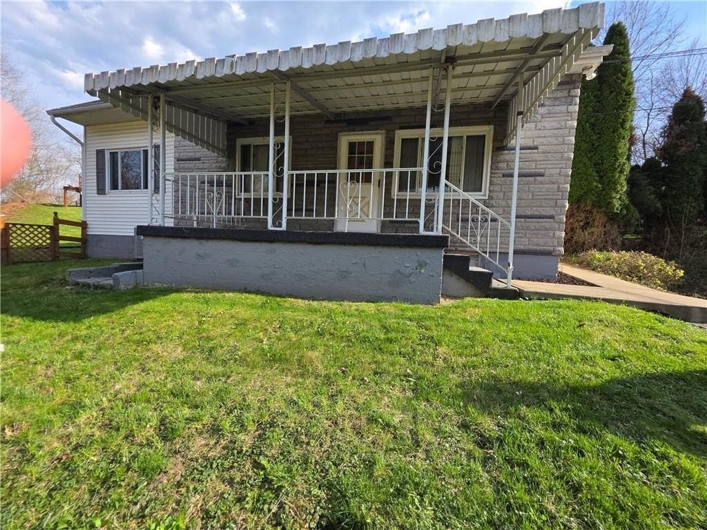 2 bedroom house for sale at 35 Beallsville Rd Aaronsburg - $99,000