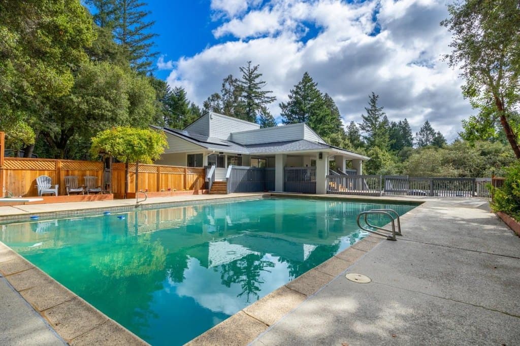 5 bedroom house for sale at 188 Kelly Ln Bonny Doon - $1,698,000