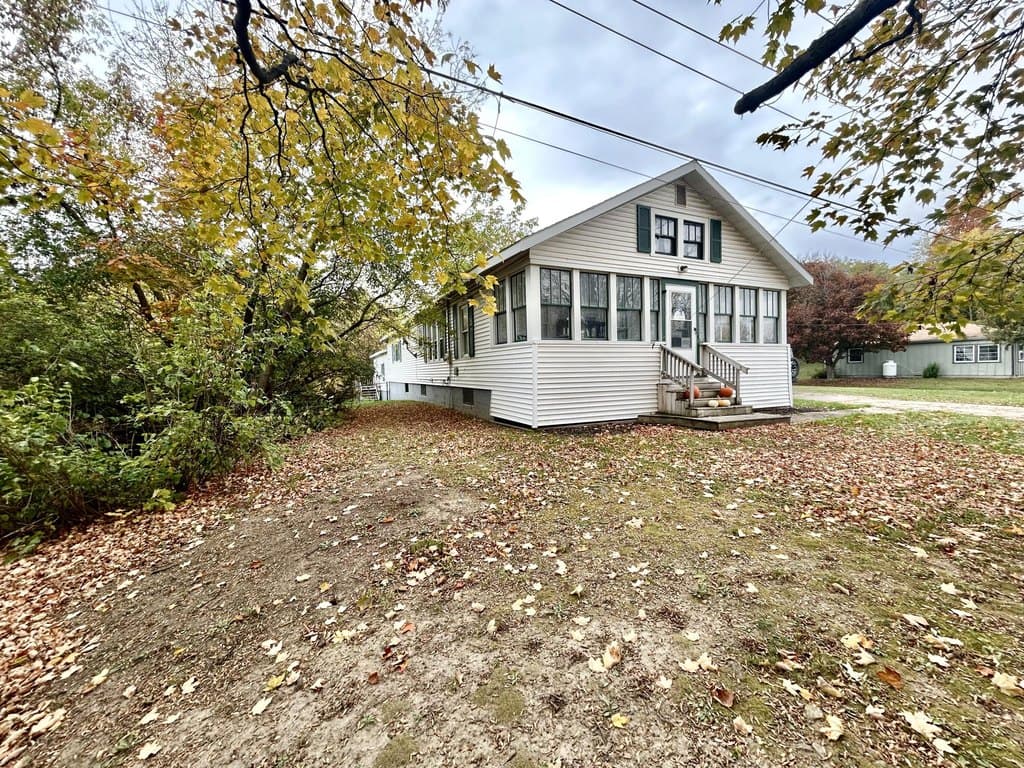 4 bedroom house for sale at 7459 Route 9 Beekmantown - $200,000