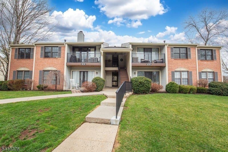2 bedroom condo for sale at 289 English Pl Basking Ridge - $399,000