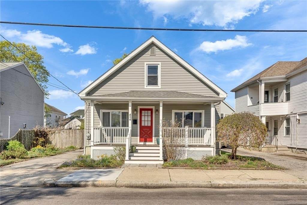 3 bedroom house for sale at 434 Grand Ave Pawtucket 02861 - $419,000