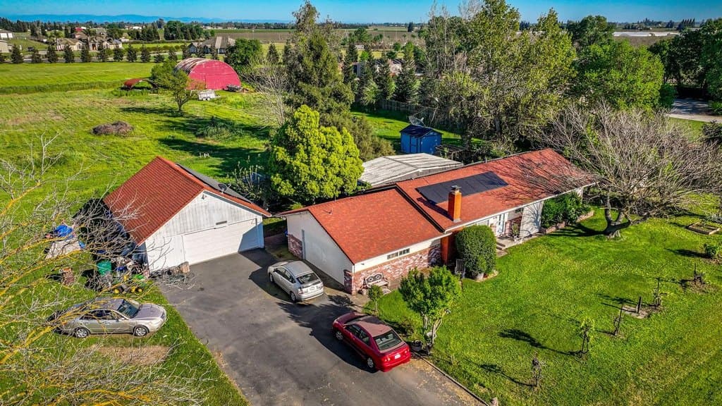 2 bedroom house for sale at 23404 N Bruella Rd Acampo - $665,000