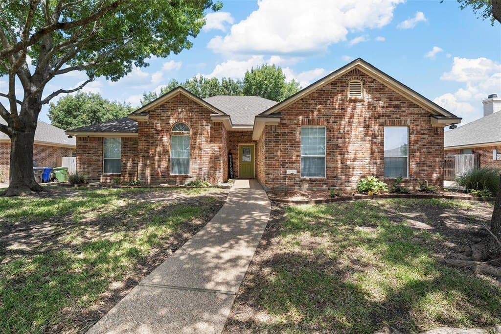 4 bedroom house for sale at 211 Desert Sky Dr McGregor - $369,500