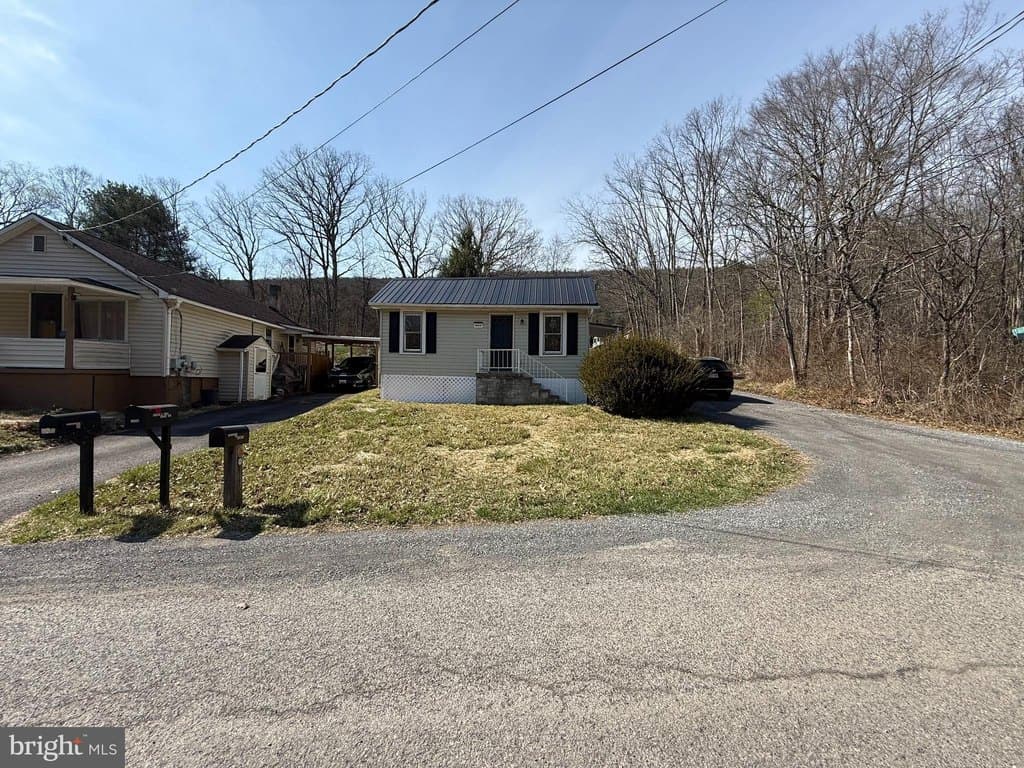 2 bedroom house for sale at 12413 Shadoe Hollow Rd NE Bowmans Addition - $90,000