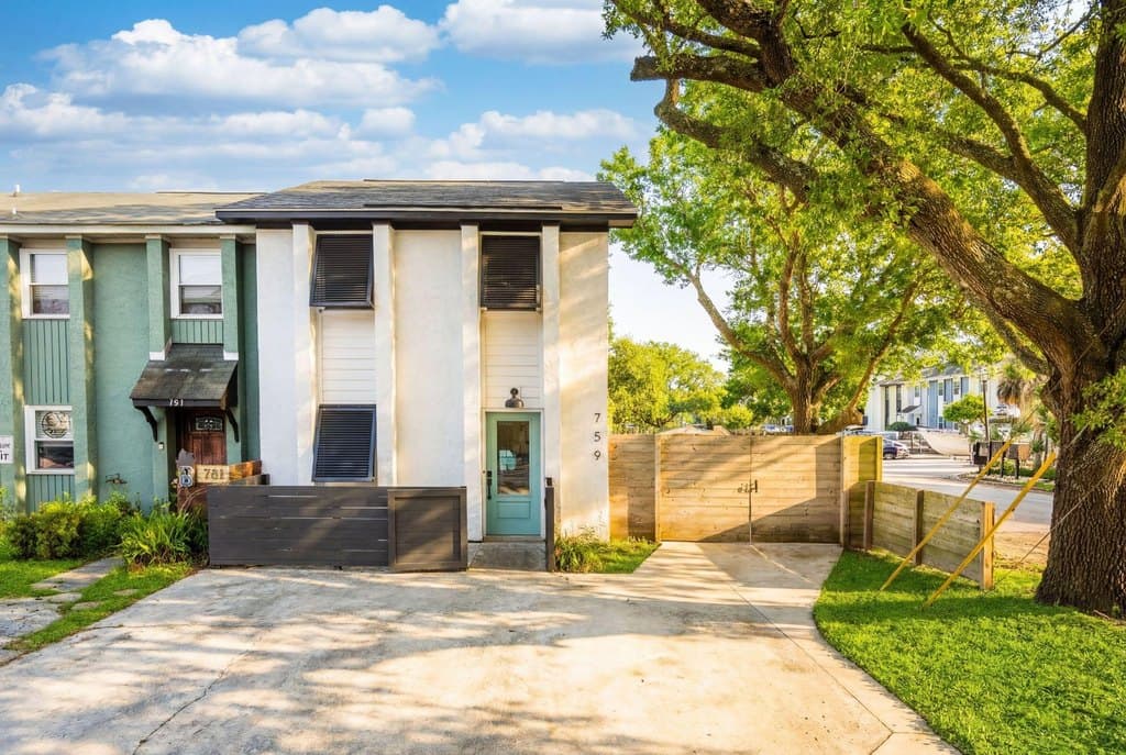 2 bedroom townhouse for sale at 759 Center St Mount Pleasant 29464 - $625,000