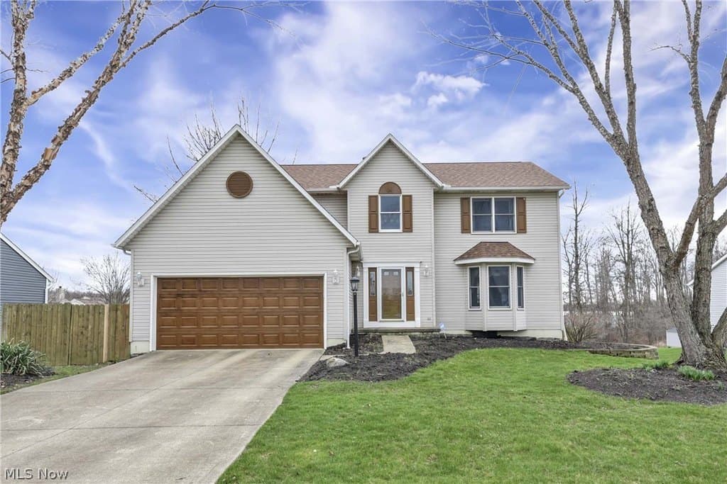 4 bedroom house for sale at 3090 Uxbridge Dr Brunswick 44212 - $400,000