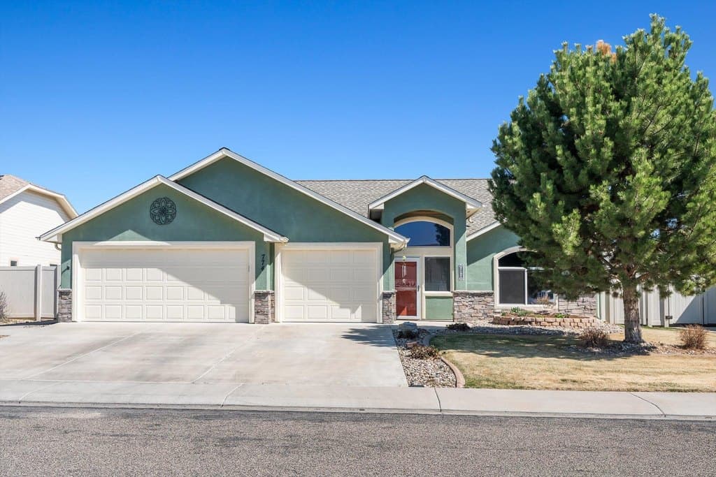 4 bedroom house for sale at 774 Comstock Dr Fruita 81521 - $484,900