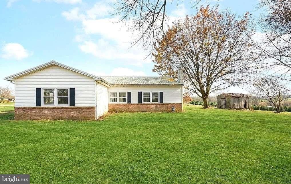 4 bedroom house for sale at 539 Aspers Bendersville Rd Aspers - $296,900