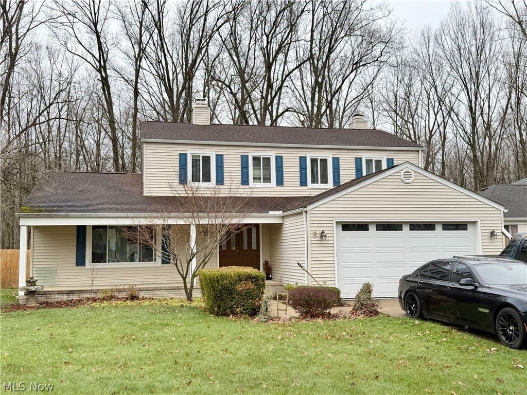 4 bedroom house for sale at 6186 Wild Oak Dr North Olmsted 44070 - $379,900