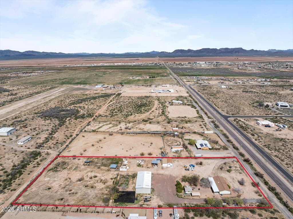 4 bedroom mobile home for sale at 47602 N Eagle Eye Rd Aguila - $750,000