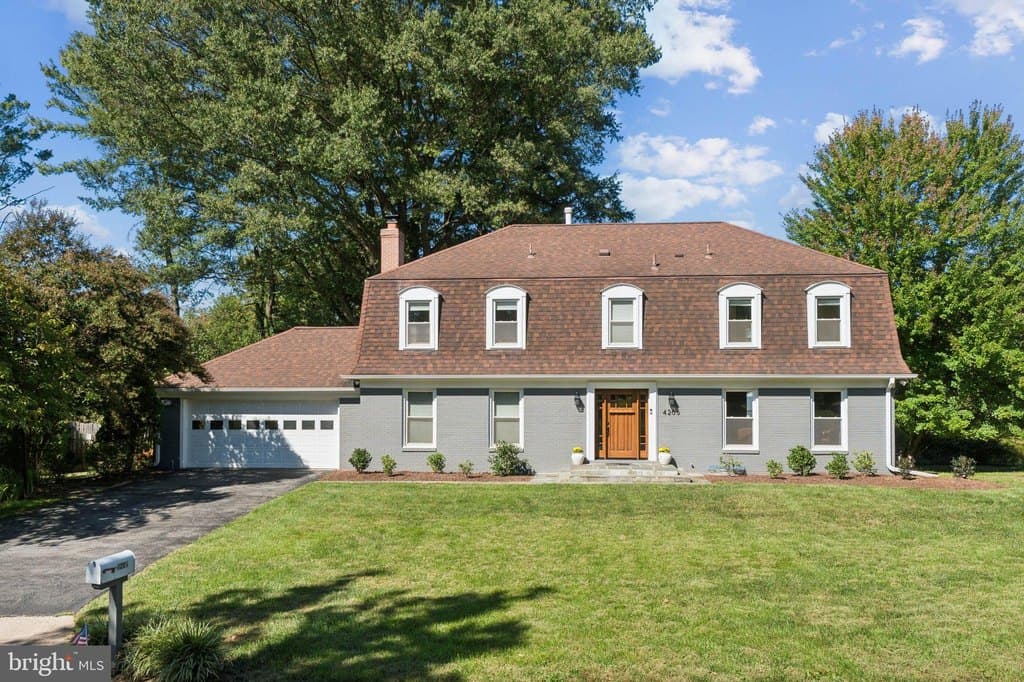 4 bedroom house for sale at 4205 Norbeck Rd Aspen Hill - $869,000