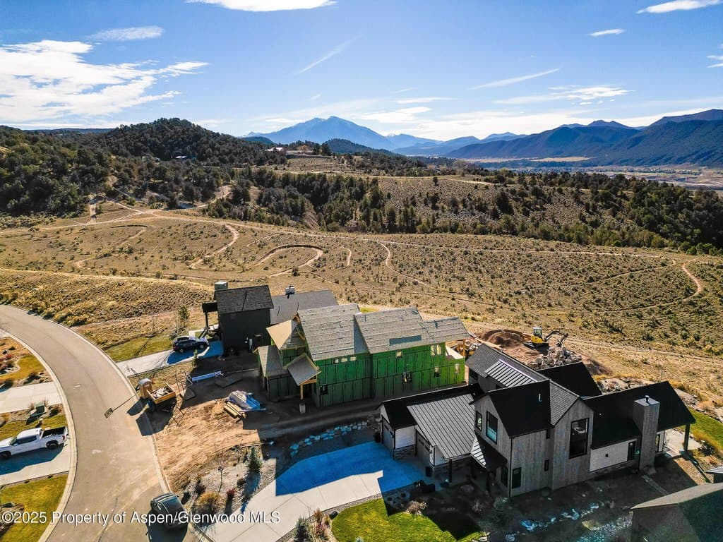 4 bedroom house for sale at 340 Pinyon Mesa Dr Cattle Creek - $1,675,000