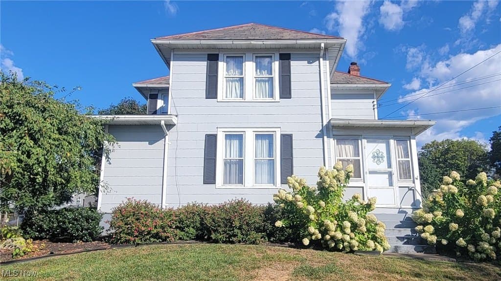 3 bedroom house for sale at 500 Applegate Dr Beverly - $180,000