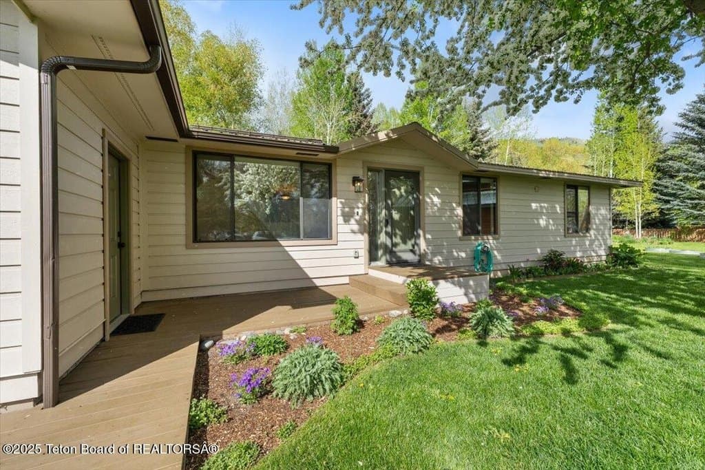 3 bedroom house for sale at 1160 W Brangus Dr Jackson 83001 - $1,895,000