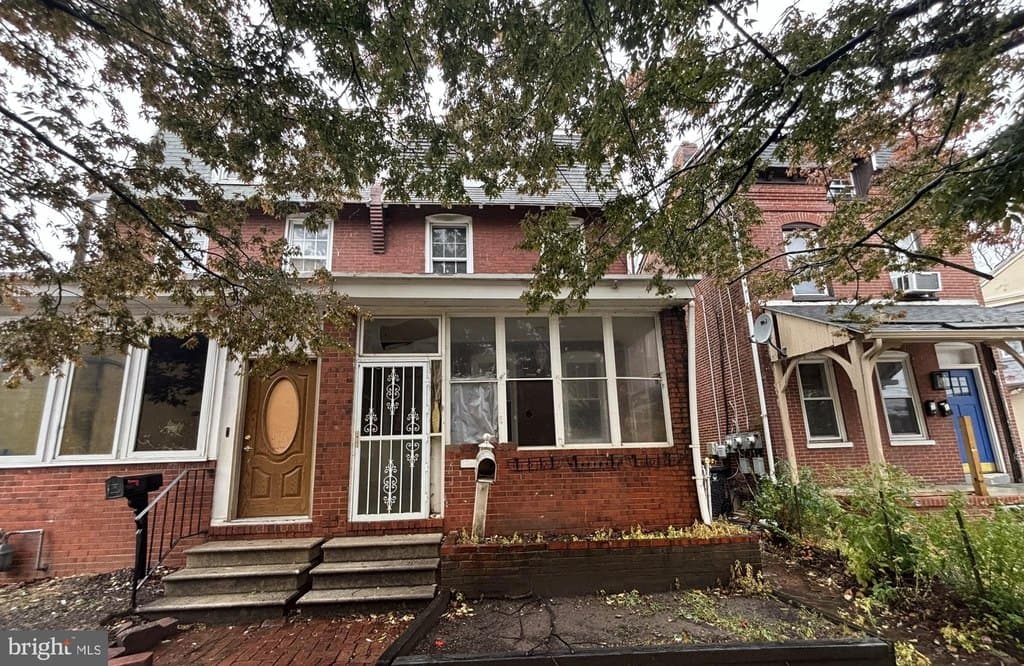 3 bedroom townhouse for sale at 1703 N Pine St Wilmington 19802 - $124,900