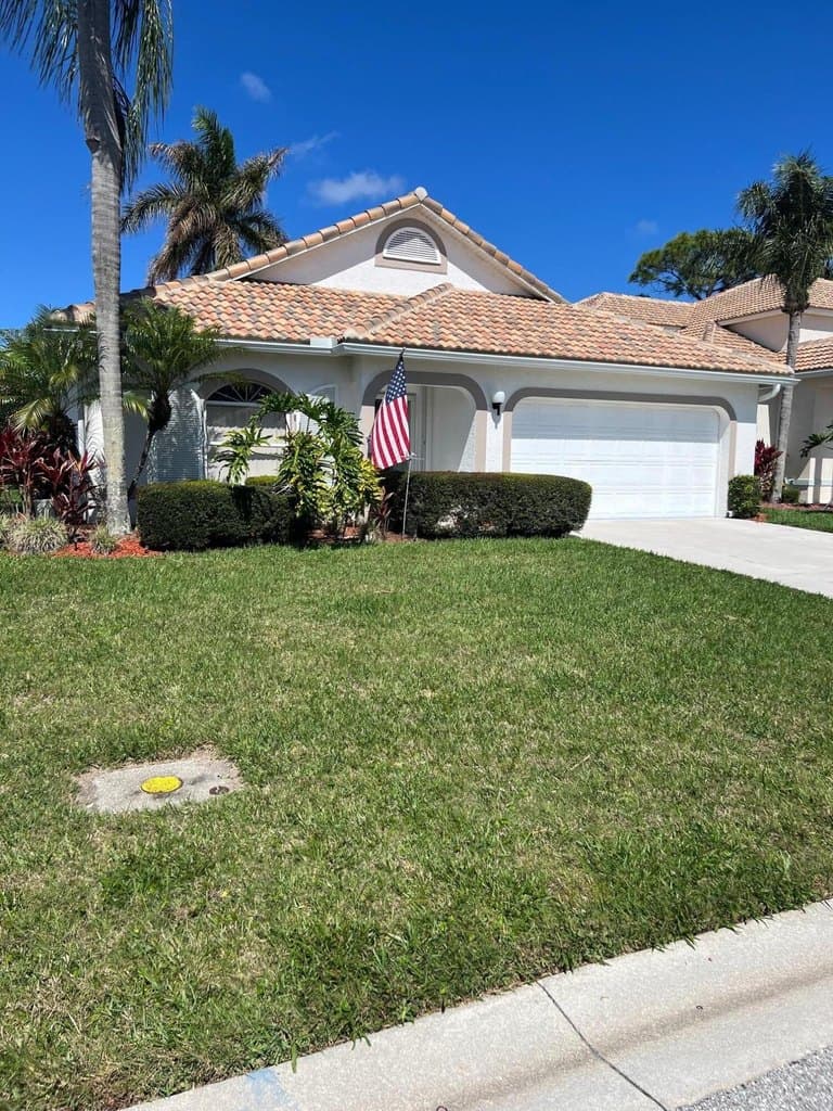 3 bedroom house for sale at 4325 SE Scotland Cay Way Stuart 34997 - $429,000