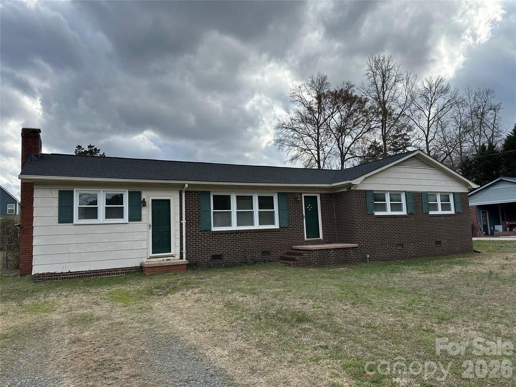 3 bedroom house for sale at 3999 Harrisburg Dr Harrisburg 28075 - $295,000