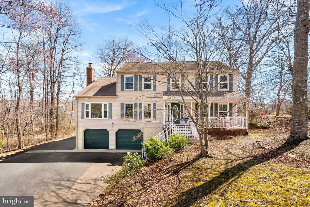 5 bedroom house for sale at 1339 Aquia Dr Aquia Harbour - $650,000
