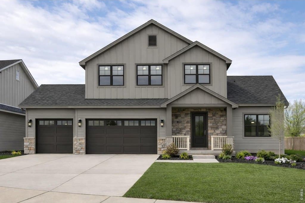 4 bedroom house for sale at 865 Peakview Pl Longmont - $963,000