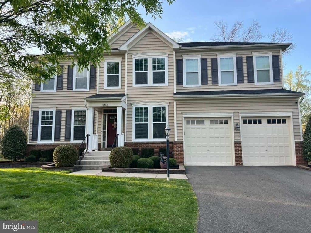 6 bedroom house for sale at 24618 Salmon River Pl Stone Ridge 20105 - $1,250,000