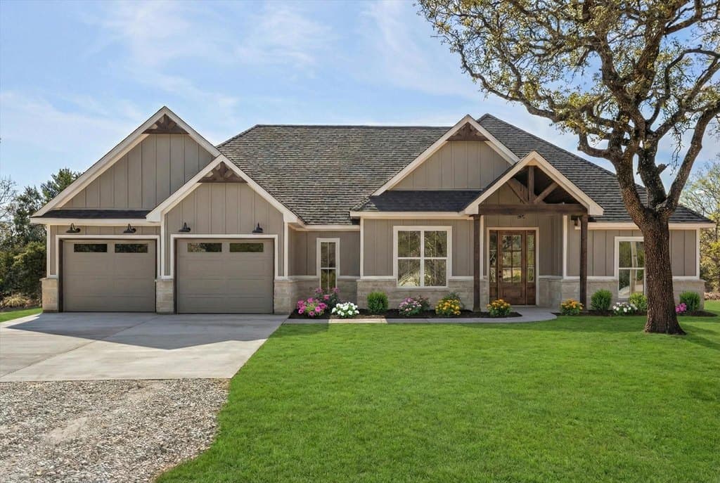 3 bedroom house for sale at 410 Hidden Lk Bluff Dale - $475,000