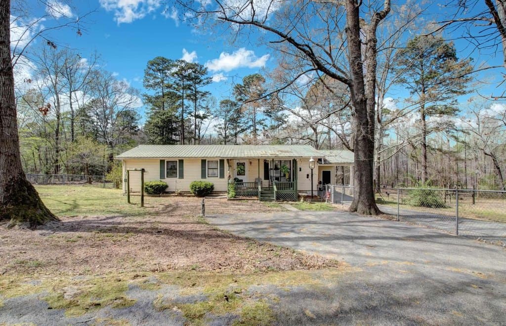 3 bedroom mobile home for sale at 18640 Tadlock Cir Alexander - $185,000