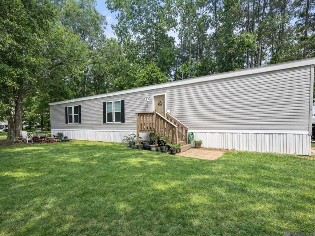 3 bedroom mobile home for sale at 27459 Mary Kinchen Rd Albany - $159,900
