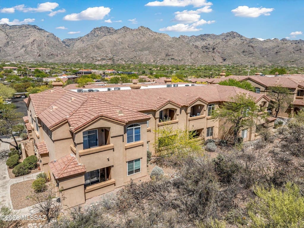 2 bedroom condo for sale at 7050 E Sunrise Dr Unit 9202 Catalina Foothills - $284,900