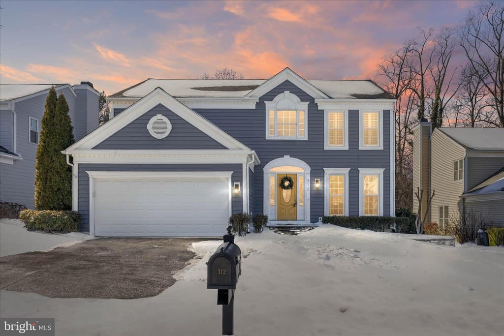4 bedroom house for sale at 312 Rosslare Dr Arnold - $800,000