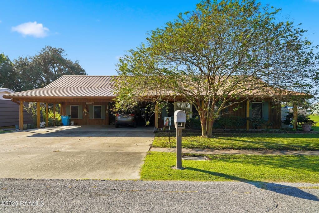 3 bedroom house for sale at 160 Darwin Rd Centerville - $216,500