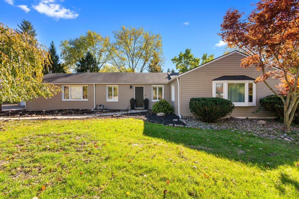 3 bedroom house for sale at 6810 N Territorial Rd Plymouth 48170 - $499,900