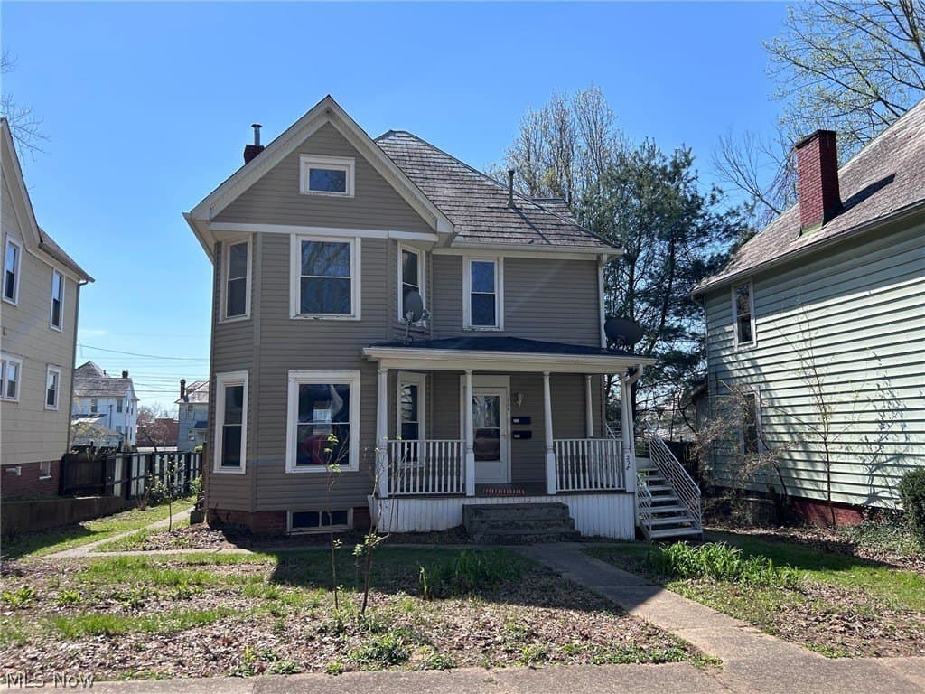 2 bedroom multi-family for sale at 228-230 Oakwood Ave Marietta 45750 - $149,000