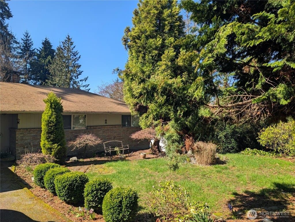 7 bedroom house for sale at Address unavailable Edmonds 98026 - $1,900,000