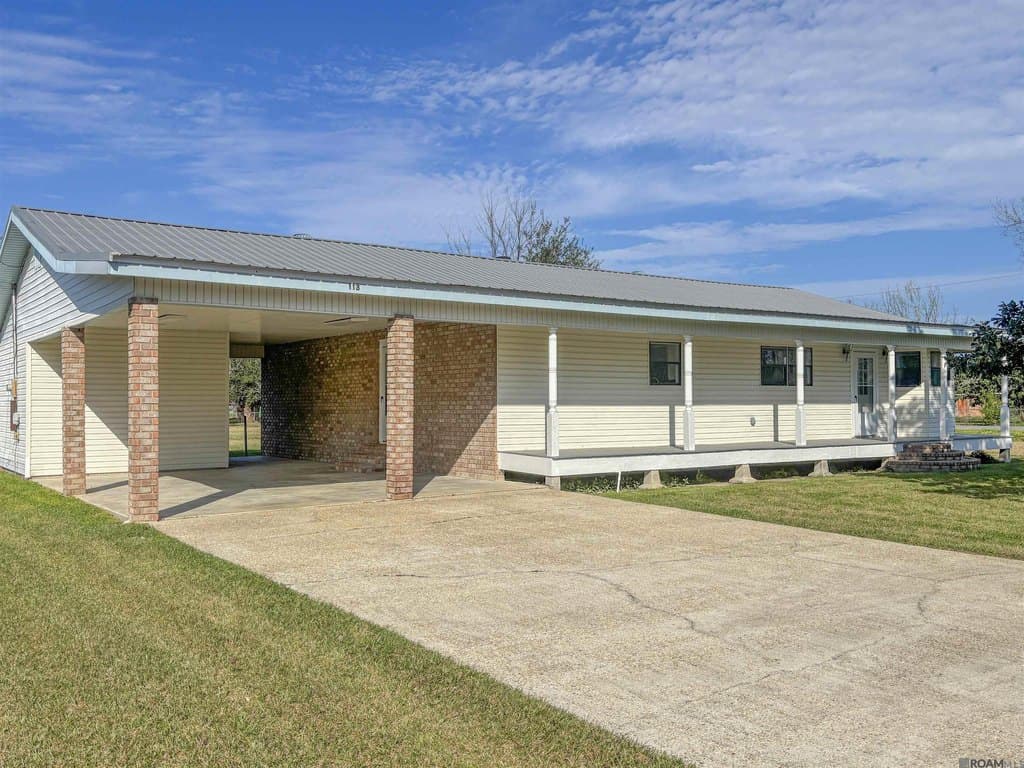 3 bedroom house for sale at 113 Gus St Belle Rose - $194,900