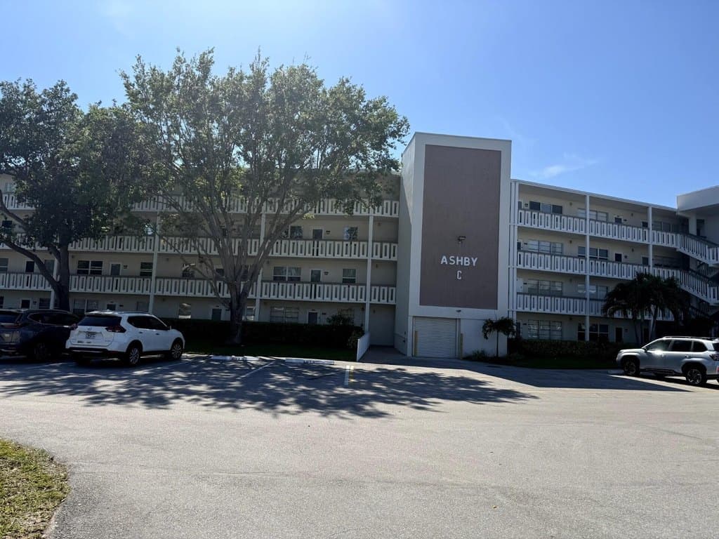 2 bedroom condo for sale at 3016 Ashby C Unit 3016 Deerfield Beach - $164,950