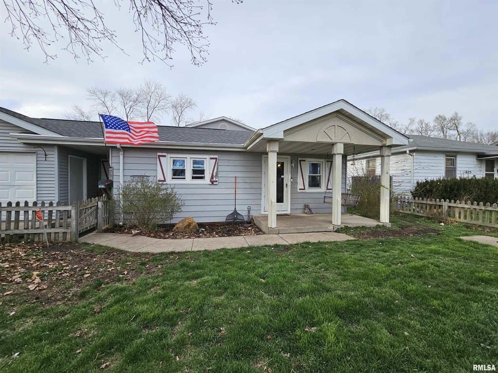 4 bedroom house for sale at 1819 E Watch Ave Springfield - $86,000