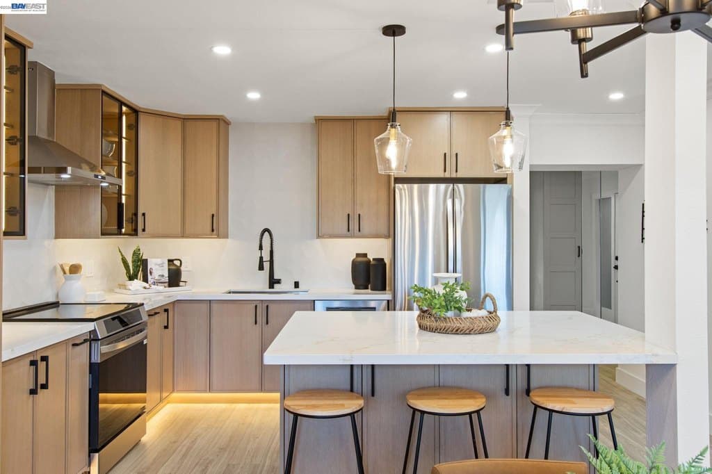 2 bedroom condo for sale at 2772 Tice Creek Dr Apt 4 Walnut Creek 94595 - $595,000