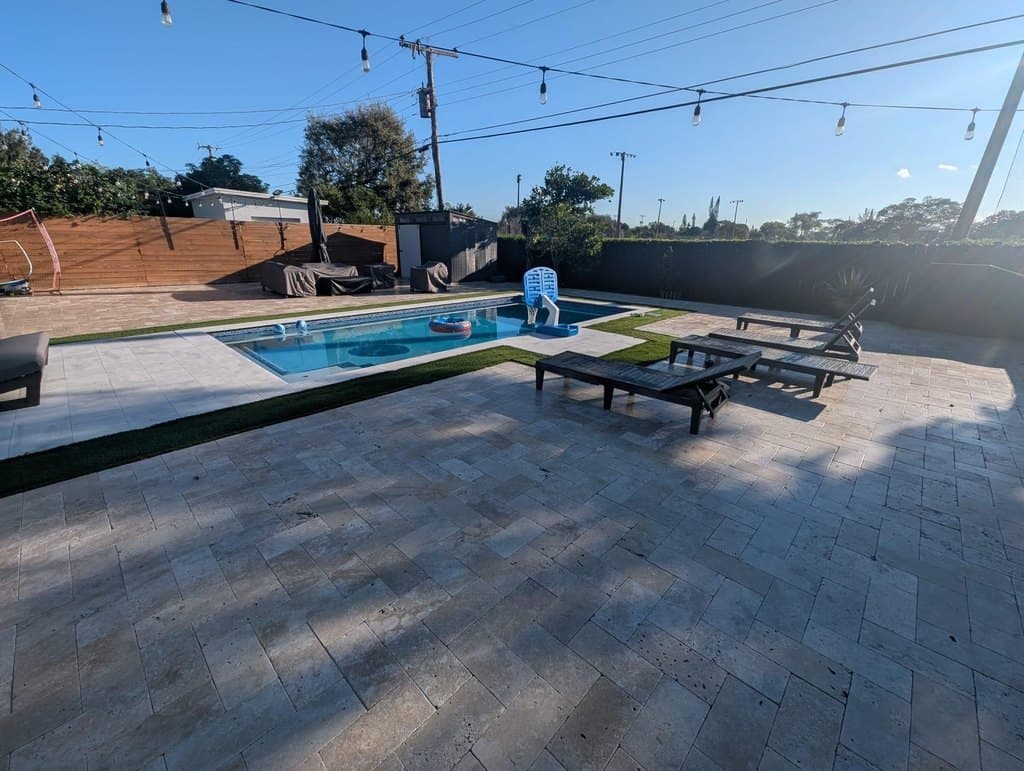 3 bedroom house for sale at 1716 SW 43rd Ave Broadview Park - $599,000